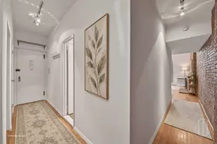 221 W 14th St, New York, NY 10011 - Photo 5