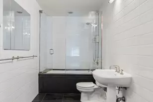 421 Hudson St, New York City, NY 10014 - Photo 21