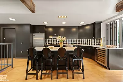 135 W 4th Street #PHE, New York City, NY 10012 - Photo 5