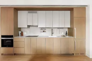 428 W 19th St, New York City, NY 10011 - Photo 3