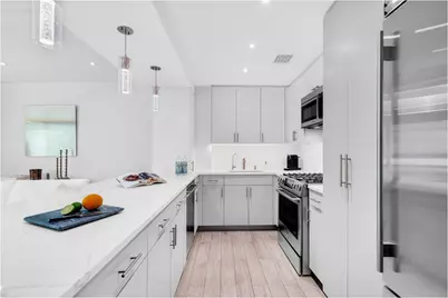 750 Park Avenue #4B, New York, NY 10021 - Photo 3