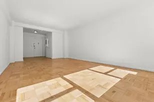 333 E 46th St, New York, NY 10017 - Photo 3