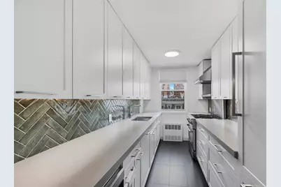 61 Jane Street #8J, New York, NY 10014 - Photo 5