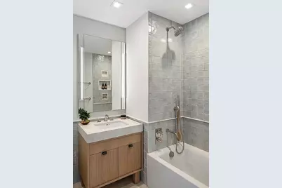 222 E Broadway #11C, New York, NY 10002 - Photo 5