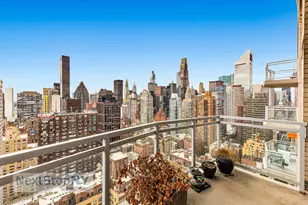 400 E 56th St, New York, NY 10022 - Photo 1
