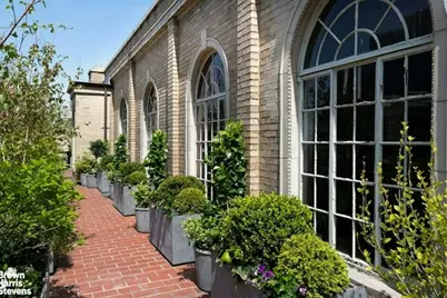 133 E 64th Street #PHS, New York, NY 10021 - Photo 9