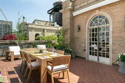 133 E 64th Street #PHS/11C, New York, NY 10021 - Photo 23