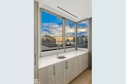 601 Washington Street #PHE, New York City, NY 10014 - Photo 29