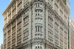 180 W 58th St, New York, NY 10019 - Photo 13