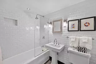 410 W 24th St, New York City, NY 10011 - Photo 9