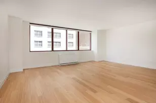 260 W 52nd St, New York, NY 10019 - Photo 7