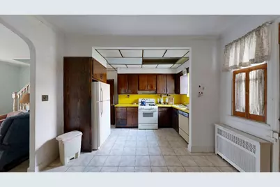 2168 E 28th Street, New York City, NY 11229 - Photo 13