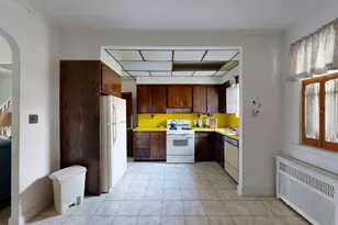 2168 E 28th St, New York City, NY 11229 - Photo 13