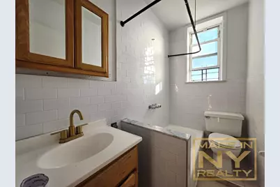 121-06 109th Avenue #D8, New York, NY 11420 - Photo 5