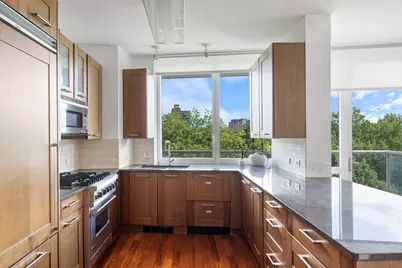 640 W 237th Street #6A, Bronx, NY 10463 - Photo 7
