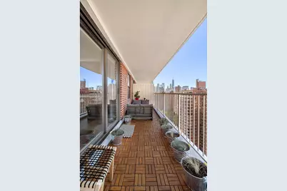264 E Broadway #C2003, New York, NY 10002 - Photo 11