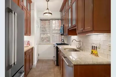 310 W End Avenue #2D, New York, NY 10023 - Photo 3