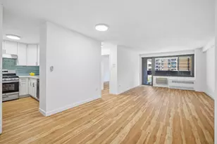 77 Fulton St, New York City, NY 10038 - Photo 3