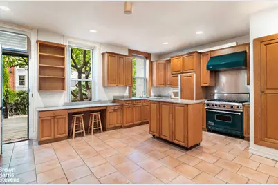 438 E 88th Street, New York City, NY 10128 - Photo 5