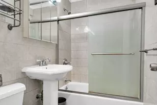 5425 Valles Ave, New York City, NY 10471 - Photo 9
