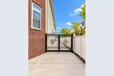 46 Mill Road, New York City, NY 10306 - Photo 3