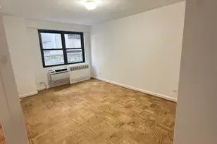350 W 51st St, New York, NY 10019 - Photo 7