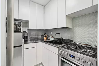 55 E 9th Street #2G, New York City, NY 10003 - Photo 3