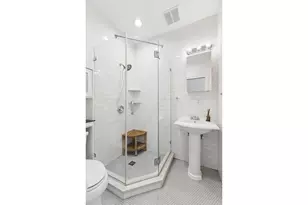 647 10th St, New York City, NY 11215 - Photo 7