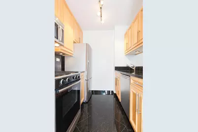 145 W 67th Street #44B, New York, NY 10023 - Photo 7