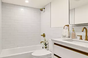 94 Hawthorne St, New York City, NY 11225 - Photo 17