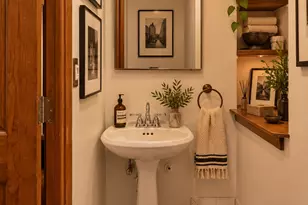 332 W 17th St, New York City, NY 10011 - Photo 9