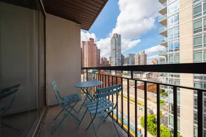 354 E 91st Street #1302, New York, NY 10128 - Photo 7