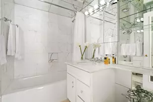 111 E 56th St, New York, NY 10022 - Photo 5