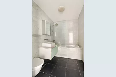 333 W 14th Street #4, New York, NY 10014 - Photo 19