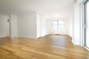 300 E 40th St, New York City, NY 10016 - Photo 7