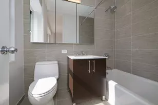 300 E 40th St, New York City, NY 10016 - Photo 11