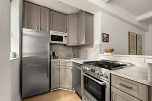 200 E 16th St, New York City, NY 10003 - Photo 3