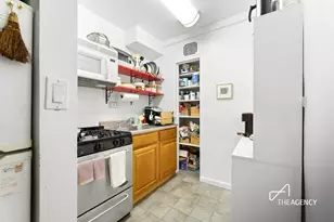 150 E 61st St, New York, NY 10065 - Photo 5