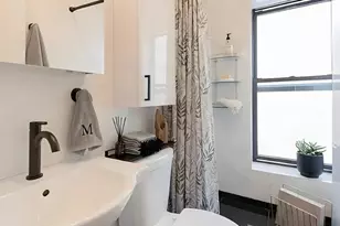 216 Thompson St, New York City, NY 10012 - Photo 13