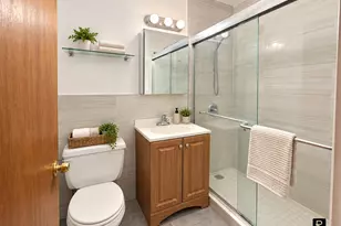 21-50 71st St, New York City, NY 11370 - Photo 9