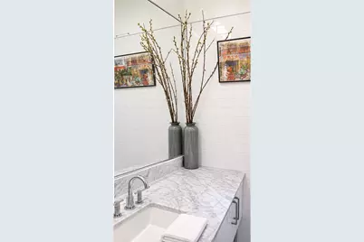 55 E 73rd Street #5R, New York, NY 10021 - Photo 5