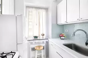 225 E 46th St, New York, NY 10017 - Photo 3