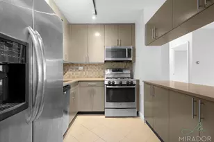 330 E 39th St, New York City, NY 10016 - Photo 5