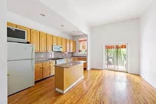152 W 121st St, New York, NY 10027 - Photo 3