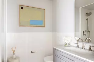 547 W 47th St, New York City, NY 10036 - Photo 5