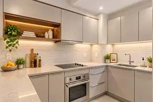 320 E 42nd St, New York, NY 10017 - Photo 3