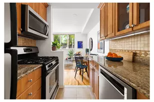 321 23rd St, New York City, NY 11215 - Photo 3