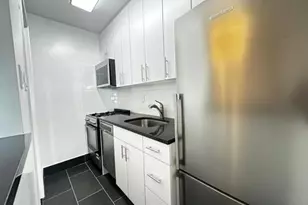 442 W 57th St, New York, NY 10019 - Photo 3