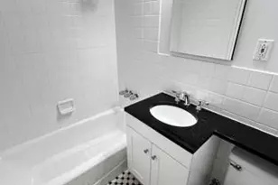 442 W 57th St, New York, NY 10019 - Photo 11
