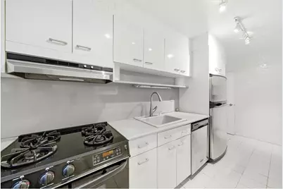 2575 Palisade Avenue #1L, Bronx, NY 10463 - Photo 9